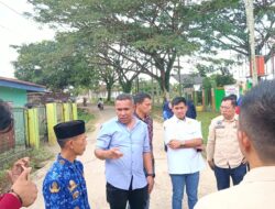 Dikeluhkan Masyarakat, Anggota DPRD Kota Kendari Tinjau Jalan Rusak di Kendari
