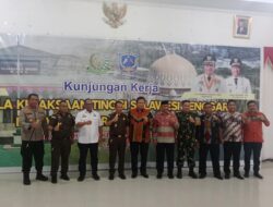 Kunker di Kejari Muna, Kajati Sultra : Untuk Penanganan Perkara Lakukan Secara Profesional