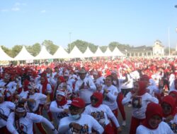 Laode Barhim Tontonkan Kemesraan Bersama Gerindra Sultra di Kegiatan Zumba Massal