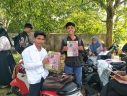 Puluhan Mahasiswa di Sultra Bagikan Ribuan Selebaran Bertuliskan “Reformasi Dikhianati”