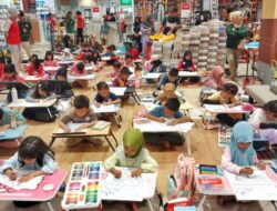 Puluhan Anak Antusias Ikut Lomba Mewarnai di ACE Hardware Kendari