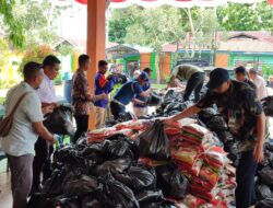 KUPP Molawe Salurkan Bantuan Beras kepada Masyarakat Terdampak Banjir di Kendari