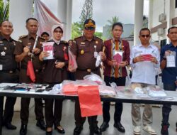 Kejari Kendari Musnahkan Barang Bukti Sejumlah Perkara Pidana