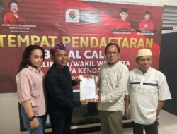 Giona Nur Alam Ambil Formulir Pendaftaran Bakal Calon Wali Kota Kendari di PDIP 