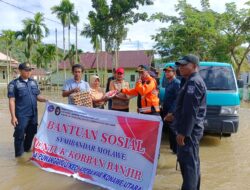 Kantor UPP Kelas I Molawe Salurkan Bantuan Sembako Kepada Warga Terdampak Banjir Desa Puuwanggudu