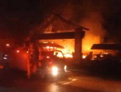 Kebakaran Kembali Terjadi di Kendari, 4 Unit Mobil Damkar Dikerahkan Padamkan Api