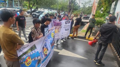 Gelar Demonstrasi, Ampuh Sultra Minta BNPB RI Tinjau Huntap di Konut Yang Dibangun Asal-asalan