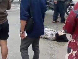 Pemotor Ditabrak Dump Truk di Kendari, Korban Dilarikan ke RS