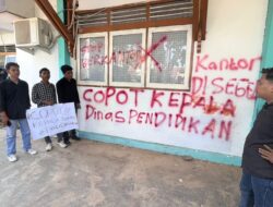 Terlibat Politik Praktis, Kadis Pendidikan Bombana Didemo Ratusan Masyarakat