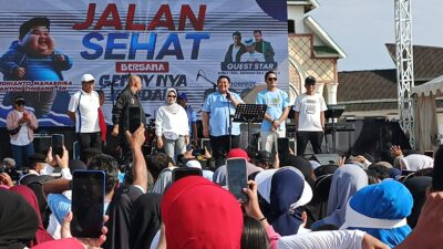 Puluhan Ribu Masyarakat Padati Jalan Santai Bareng Yudhianto Mahardika Anton Timbang