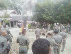 Gelar Demonstrasi, Puluhan Satpol PP Tolak Sikap Pimpinannya