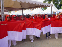 HUT Kemerdekaan, Ribuan Warga Antusias Ikuti Jalan Sehat Merdeka