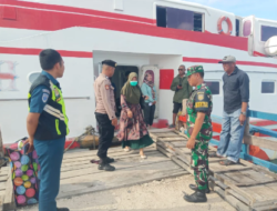 Jelang Pilkada Damai, Polres Wakatobi Bersama TNI Wujudkan Keamanan dan Kenyamanan di Pelabuhan Wakatobi