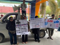 Didemo Warga Torobulu, DLH Tak Mampu Perlihatkan Amdal PT WIN Yang Menambang di Pemukiman