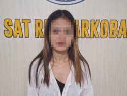 Polisi Ringkus Janda Muda di Kendari Usai Diduga Edarkan Sabu