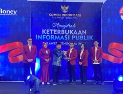 Dinilai Terapkan KIP, Sejumlah Badan Publik Dianugerahi Award Komisi Informasi Sultra