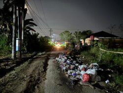 Seminggu Sampah Tak Diangkut, Warga Jalan Ketapang Kendari Keluhkan Bau Busuk