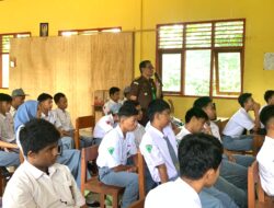 Kejati Sultra Edukasi UU ITE dan Bahaya Narkotika di SMKN 6 Kendari