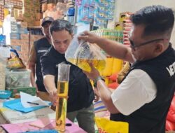 DisperdagKop Kendari Temukan Takaran Minyakita Tidak Sesuai Saat Sidak di Pasar Panjang