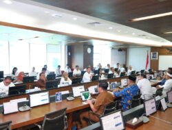Sepakati Penanggulangan Banjir di Jabar, Menteri Nusron: Semua Badan dan Sempadan Sungai Harus Ditertibkan