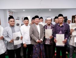 Serahkan Sertipikat di Kudus, Menteri Nusron Tekankan Pentingnya Redistribusi Tanah yang Produktif dan Berkeadilan