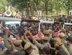 Ratusan Kelompok Nelayan Sulawesi Tenggara Gelar Aksi Tolak Gunakan VMS di Kapal
