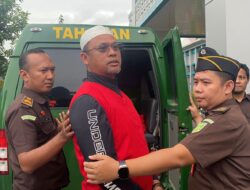 Usai Ditetapkan Tersangka Korupsi Tambang , Kepala KUPP Kolaka Digelandang ke Rutan Kendari