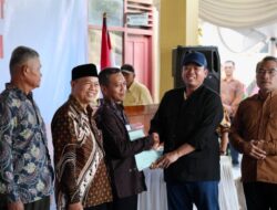 Serahkan 811 Sertipikat Konsolidasi Tanah di Parangtritis, Menteri ATR/Kepala BPN: Manfaatkan, Gunakan Sebaik-baiknya