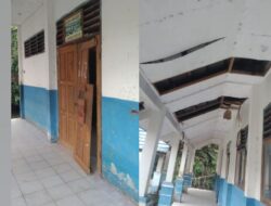 Plafon Ruang Kelas SMPN 2 Amonggedo Rusak, Ancam Keselamatan Siswa dan Guru