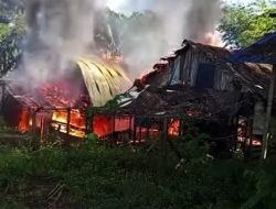 Diduga Korsleting Listrik, Rumah di Kendari Ludes Terbakar