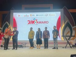 OJK Sultra Beri Penghargaan Kepada Lembaga Jasa Keuangan di Kegiatan BIK 2025
