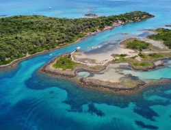 PERMATA Indonesia : Dinamika Tambang di Pulau Kecil, Regulasi yang Kabur, Investasi Terancam