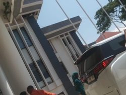 Di Tengah Efisiensi, Pemkab Konawe Belanja Mobil Mewah Rp3,47 Miliar, Alphard Digunakan Untuk Istri Bupati