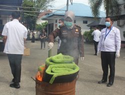 Kejari Konawe Musnahkan Barang Bukti 41 Perkara Inkrah
