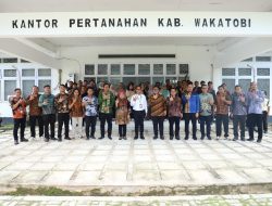 Pastikan Pelaksanaan Tugas dan Fungsi Kakanwil BPN Sultra lakukan Monev dan Pembinaan di Kantor Pertanahan Wakatobi