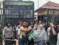 Istri Terdakwa Budiman Tuntut Bukti Visum dan Ganti Majelis Hakim