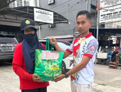 Dibulan Suci Ramadan, DPD KAI Sultra Bagikan Paket Sembako Untuk Warga Kendari