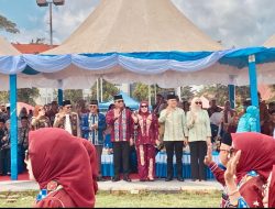 Bupati dan Wakil Bupati Konawe Selatan Hadiri Pawai Ta’aruf MTQ XXXI Sultra