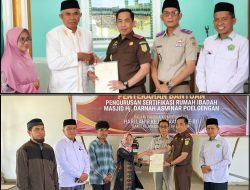 Kanwil BPN Sultra serahkan Bantuan Pengurusan Sertifikasi Rumah ibadah