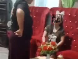 Dugaan Perselingkuhan, Rumah Kepala Desa Kolombi Bombana Didatangi Warga Sedang Bersama Suami Beristri