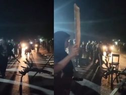 Pilkades Batal, Aksi Ibu-Ibu di Puao Konsel Membahayakan: Tutup Jalan Sambil Bawa Sajam