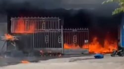 Kebakaran Hanguskan Tiga Rumah di BTN Bukit Marwah Land Kendari